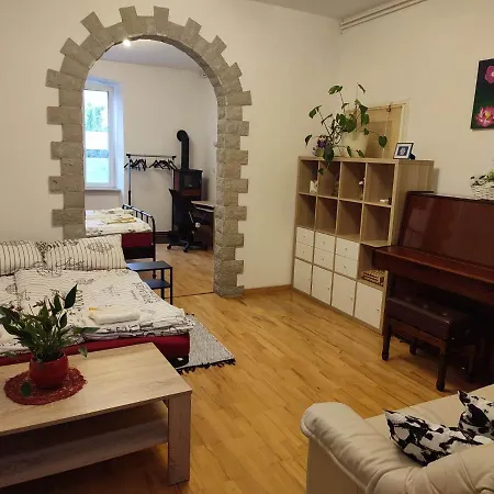 Apartman Lilium *